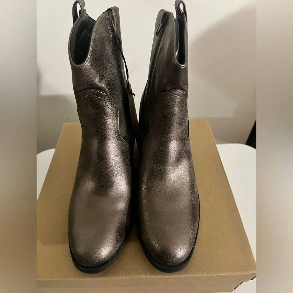 Frye & Co Boots - Picture 3 of 7